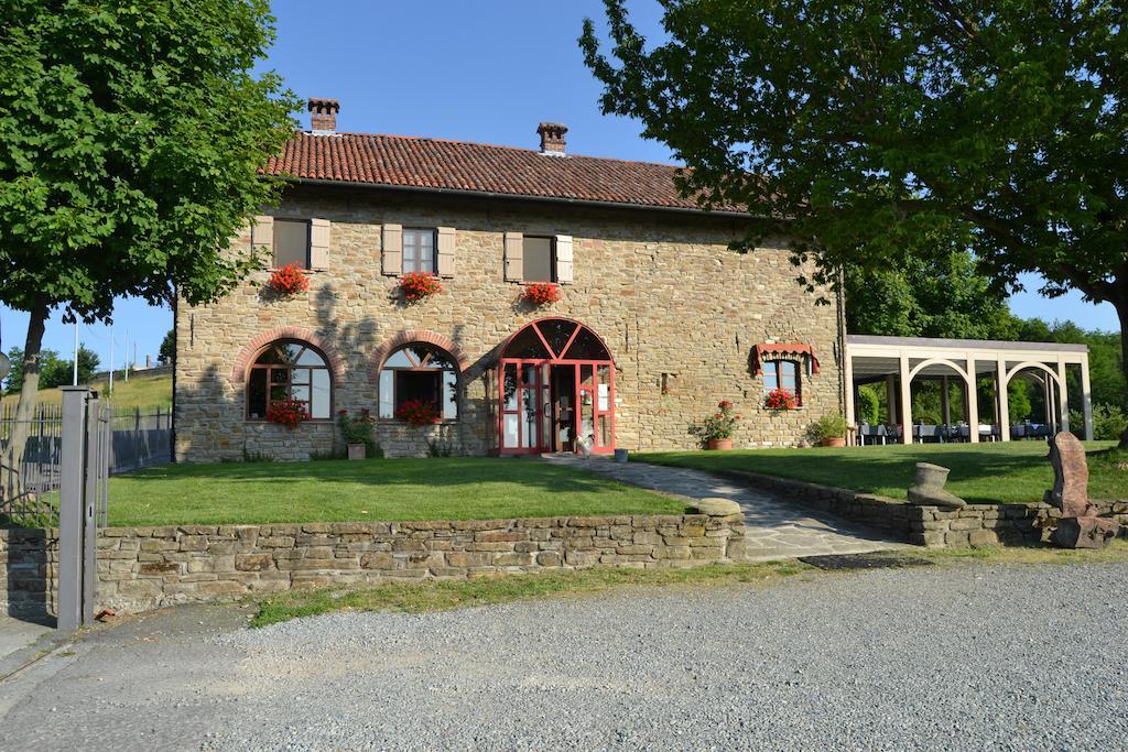 Relais Borgo Del Gallo Acqui Terme Luaran gambar