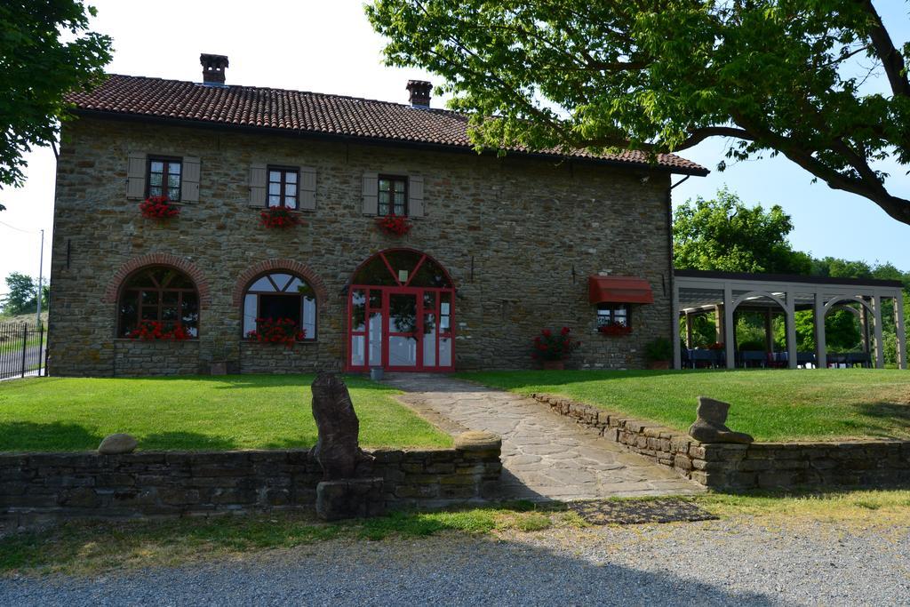 Relais Borgo Del Gallo Acqui Terme Luaran gambar